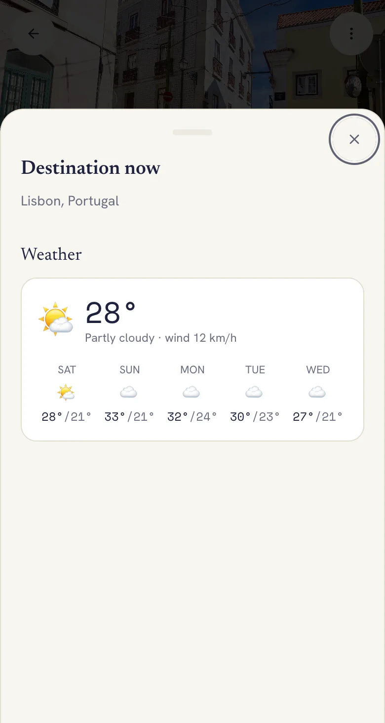 Destination now panel in Lumba with the current weather in Lisbon and the five-day forecast