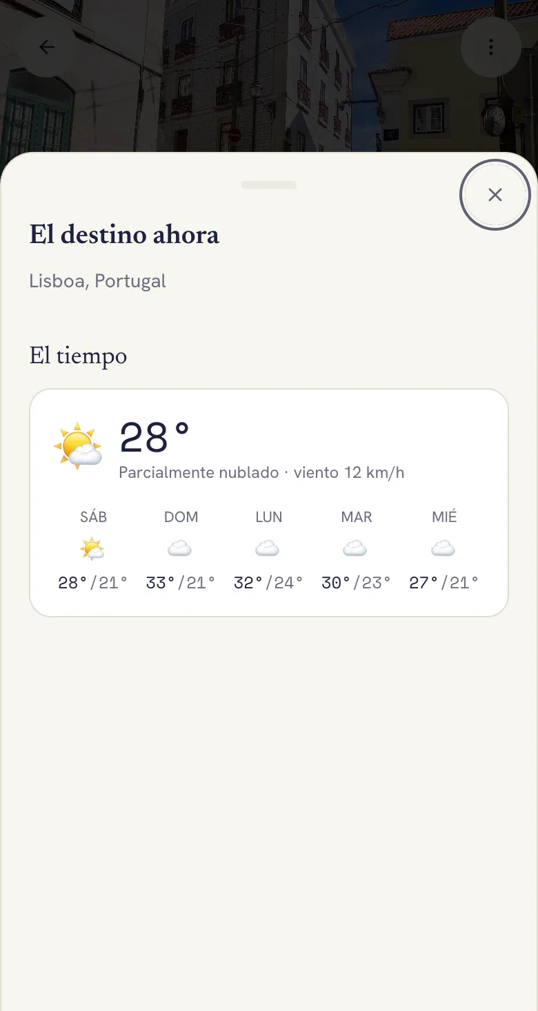 Panel de información del destino en Lumba con el tiempo en Lisboa y la previsión de cinco días